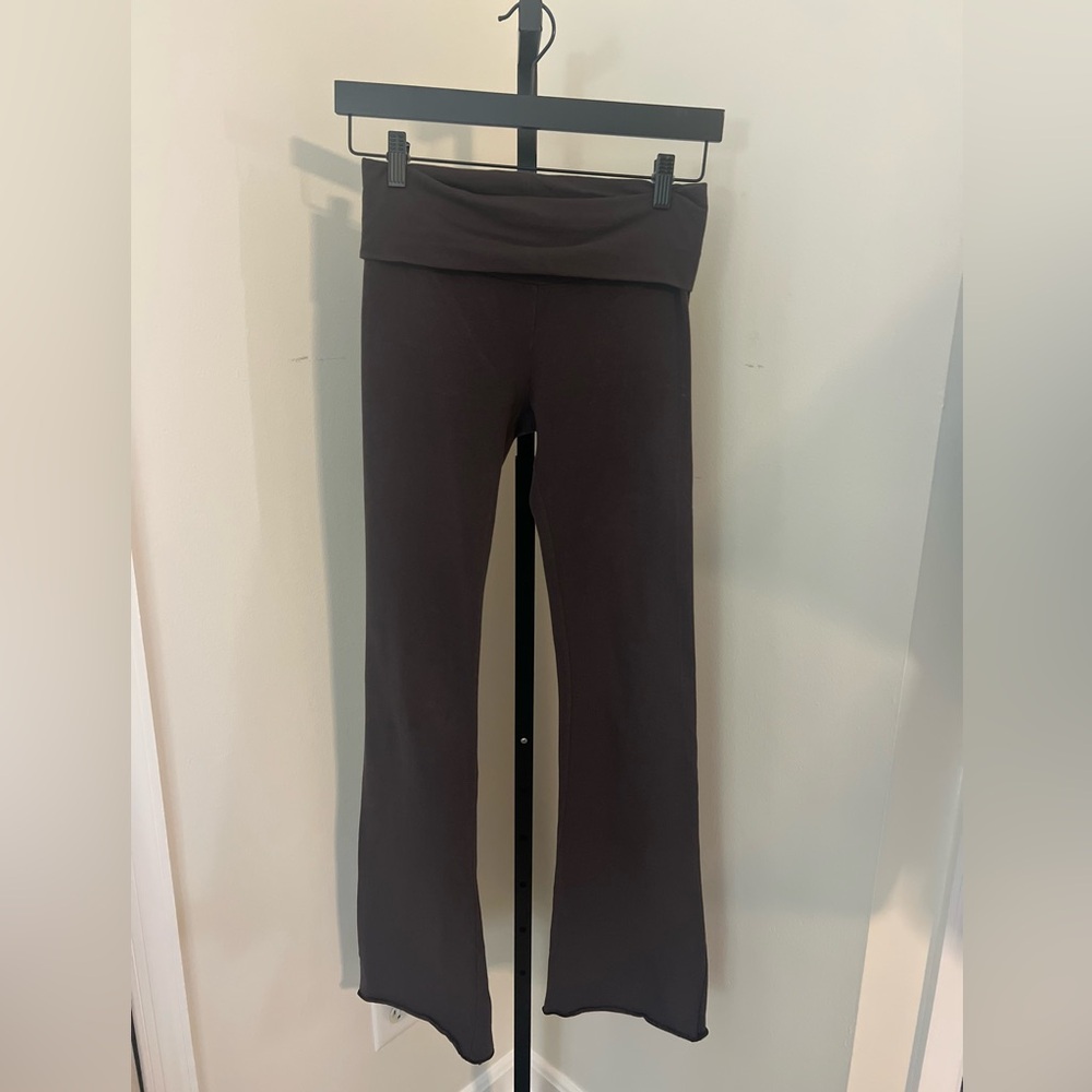 SKIMS fold over Brown Yoga Pants size xs